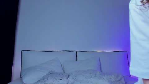 Hailey online show from 01/08/25, 01:00