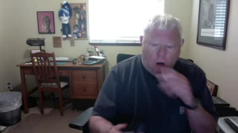 dirtrider195080438 online show from 06/25/26, 05:06