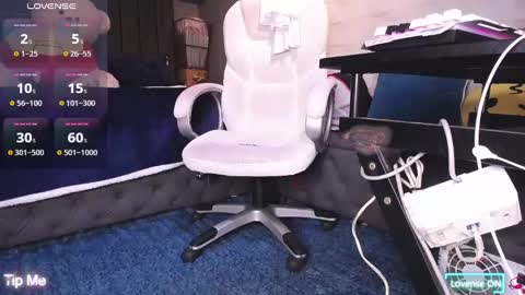 Snapshot of dirty_27cms chatting on 12/28/24, 06:50 dirty_27cms online show from 12/28/24, 06:50