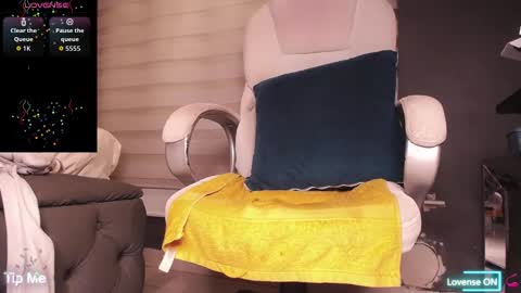 Snapshot of dirty_27cms chatting on 11/26/25, 09:27 dirty_27cms online show from 11/26/25, 09:27