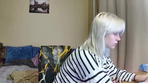 Snapshot of dirty_kiss69 chatting on 12/03/25, 12:18 Dirty Kiss69 online show from 12/03/25, 12:18