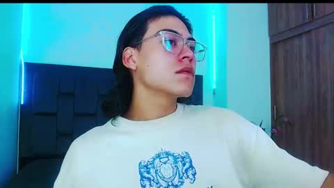 dirty model online show from 09/26/25, 08:18