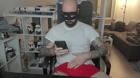 Robert online show from 12/22/24, 07:21