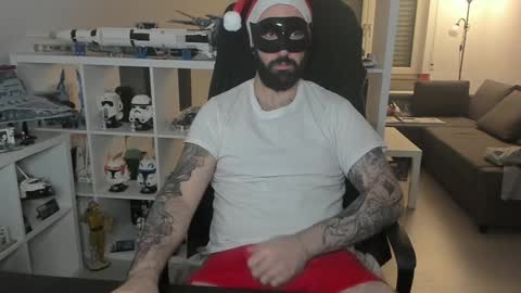 Robert online show from 12/25/24, 11:42