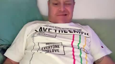 Snapshot of dirtybastard81 chatting on 02/01/25, 09:00 Jan online show from 02/01/25, 09:00