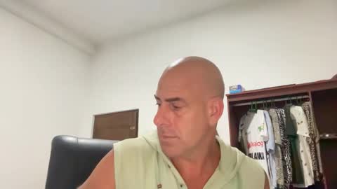 Snapshot of dirtydanlondon chatting on 02/06/25, 12:37 Dirtydanlondon online show from 02/06/25, 12:37