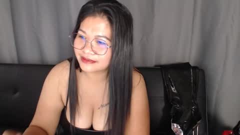 Snapshot of dirtyfungirl chatting on 09/23/25, 12:30 LatexQueen online show from 09/23/25, 12:30