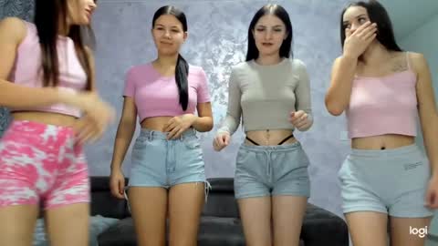 Snapshot of dirtygirls99 chatting on 10/04/25, 10:52 Gyna Josie online show from 10/04/25, 10:52