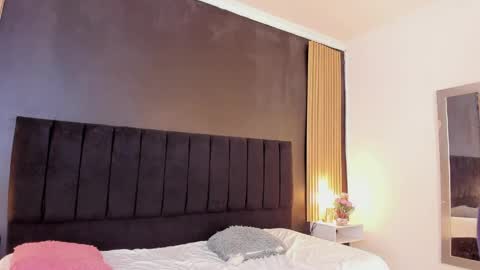 Soffie - Valentina - Yuya  Astro online show from 04/03/26, 08:07