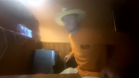 dirtyuniversal online show from 04/17/26, 09:01