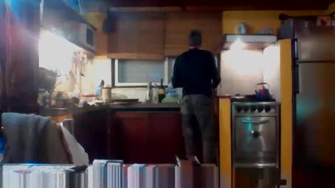 Snapshot of discretopasivo chatting on 05/02/26, 12:04 discretopasivo online show from 05/02/26, 12:04