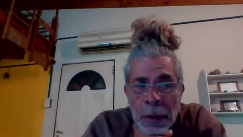 Snapshot of discretopasivo chatting on 05/11/26, 11:35 discretopasivo online show from 05/11/26, 11:35