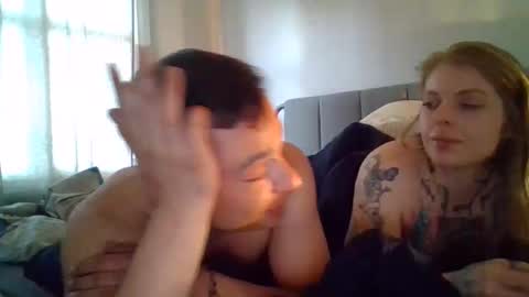 disfrutocouple online show from 04/28/26, 05:23