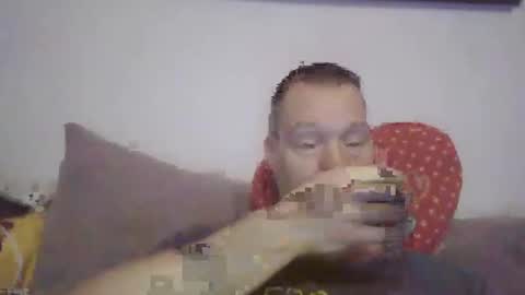 Snapshot of disney0988 chatting on 01/15/25, 04:47 disney0988 online show from 01/15/25, 04:47