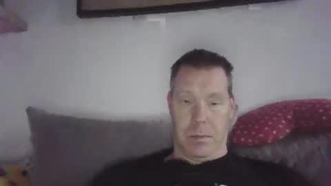 Snapshot of disney0988 chatting on 02/04/25, 04:18 disney0988 online show from 02/04/25, 04:18