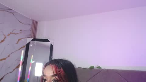disyamil_pineda online show from 05/16/26, 10:36