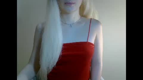 DitaMilton online show from 12/19/24, 08:23