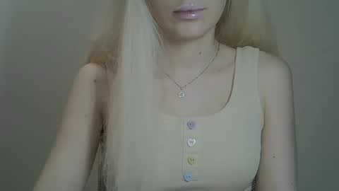 DitaMilton online show from 12/25/24, 01:41