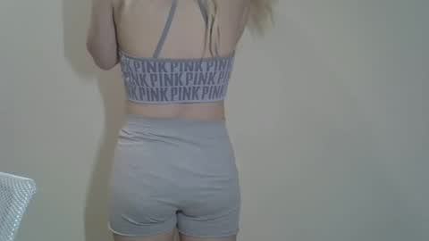 DitaMilton online show from 02/05/25, 08:14