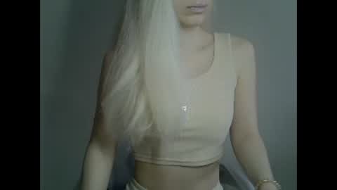 DitaMilton online show from 03/12/25, 10:37