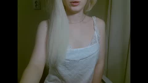 DitaMilton online show from 10/02/25, 08:38