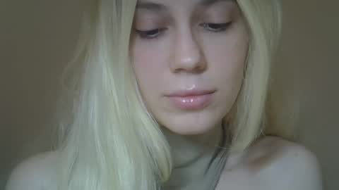 DitaMilton online show from 02/28/26, 09:05