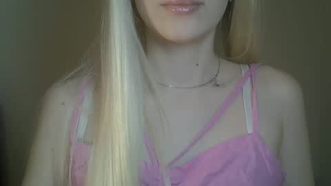 DitaMilton online show from 05/14/26, 08:04