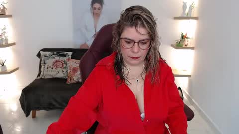 Snapshot of diva_milf chatting on 04/20/26, 03:37 Diva online show from 04/20/26, 03:37