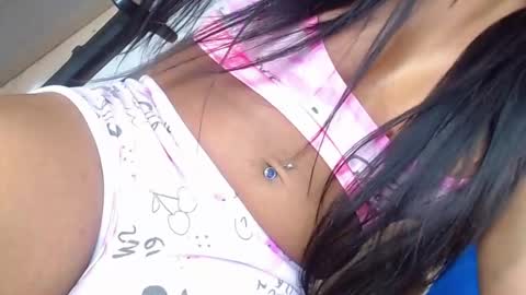 Snapshot of divaxxx4 chatting on 11/06/25, 04:24 divaxxx4 online show from 11/06/25, 04:24