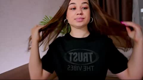 Tia online show from 02/28/25, 04:53