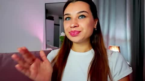 Tia online show from 11/04/25, 03:38