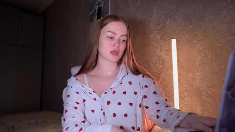 Hannah online show from 02/22/25, 02:06