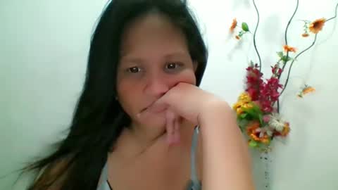 Snapshot of divinegrace10 chatting on 02/14/25, 02:28 Divine Grace Close To Your Hear online show from 02/14/25, 02:28