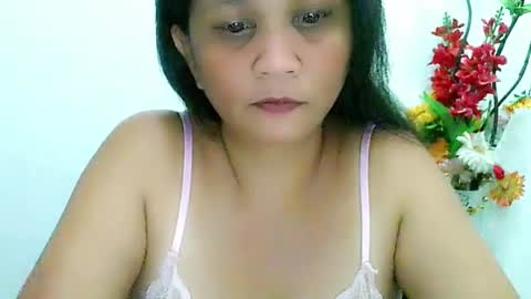 Snapshot of divinegrace10 chatting on 02/19/25, 03:27 Divine Grace Close To Your Hear online show from 02/19/25, 03:27