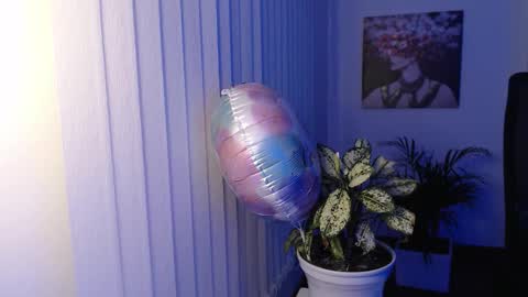 Hera online show from 10/17/25, 10:07