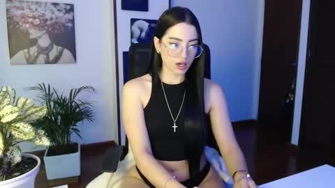 Hera online show from 11/06/25, 11:00