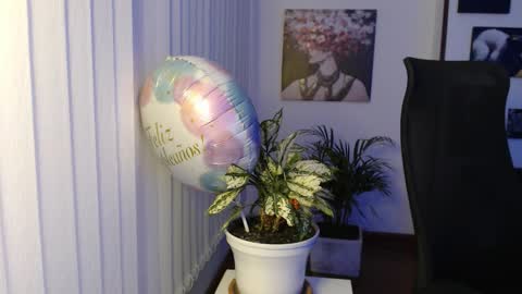 Hera online show from 12/03/25, 10:02