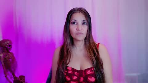 DivineLynn online show from 02/04/25, 03:57