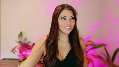 Snapshot of divinelynn chatting on 02/09/26, 01:48 DivineLynn online show from 02/09/26, 01:48