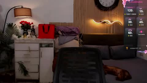    online show from 06/06/26, 02:33