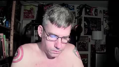 dix_handley_50 online show from 09/29/25, 12:27