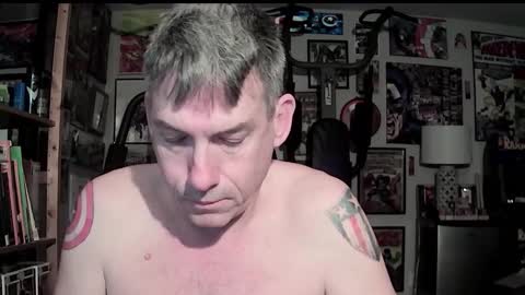 dix_handley_50 online show from 10/29/25, 12:18