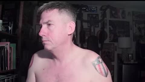 dix_handley_50 online show from 01/07/26, 11:34