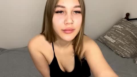 Snapshot of dixiecritchley chatting on 10/02/25, 04:58 Stella online show from 10/02/25, 04:58