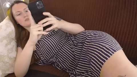 Snapshot of dixiemiller chatting on 10/28/25, 08:11 Dixiemiller online show from 10/28/25, 08:11