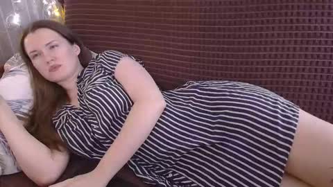 Snapshot of dixiemiller chatting on 12/03/25, 01:42 Dixiemiller online show from 12/03/25, 01:42