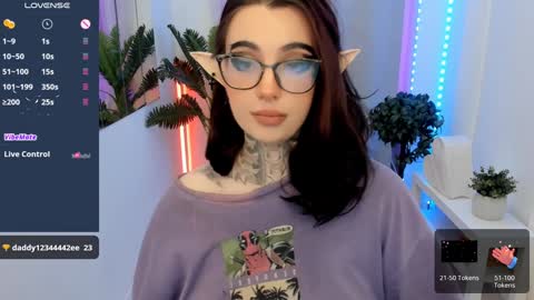 Snapshot of dixipixi_ chatting on 12/08/24, 05:29 dixipixi_ online show from 12/08/24, 05:29