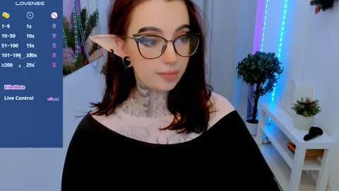 Snapshot of dixipixi_ chatting on 12/12/24, 06:14 dixipixi_ online show from 12/12/24, 06:14