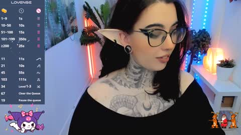 Snapshot of dixipixi_ chatting on 12/29/24, 05:42 dixipixi_ online show from 12/29/24, 05:42