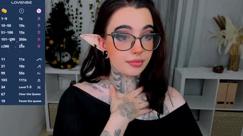 Snapshot of dixipixi_ chatting on 12/30/24, 10:32 dixipixi_ online show from 12/30/24, 10:32